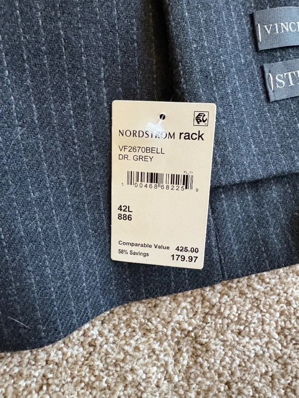 Vince Camuto Suit 42L
